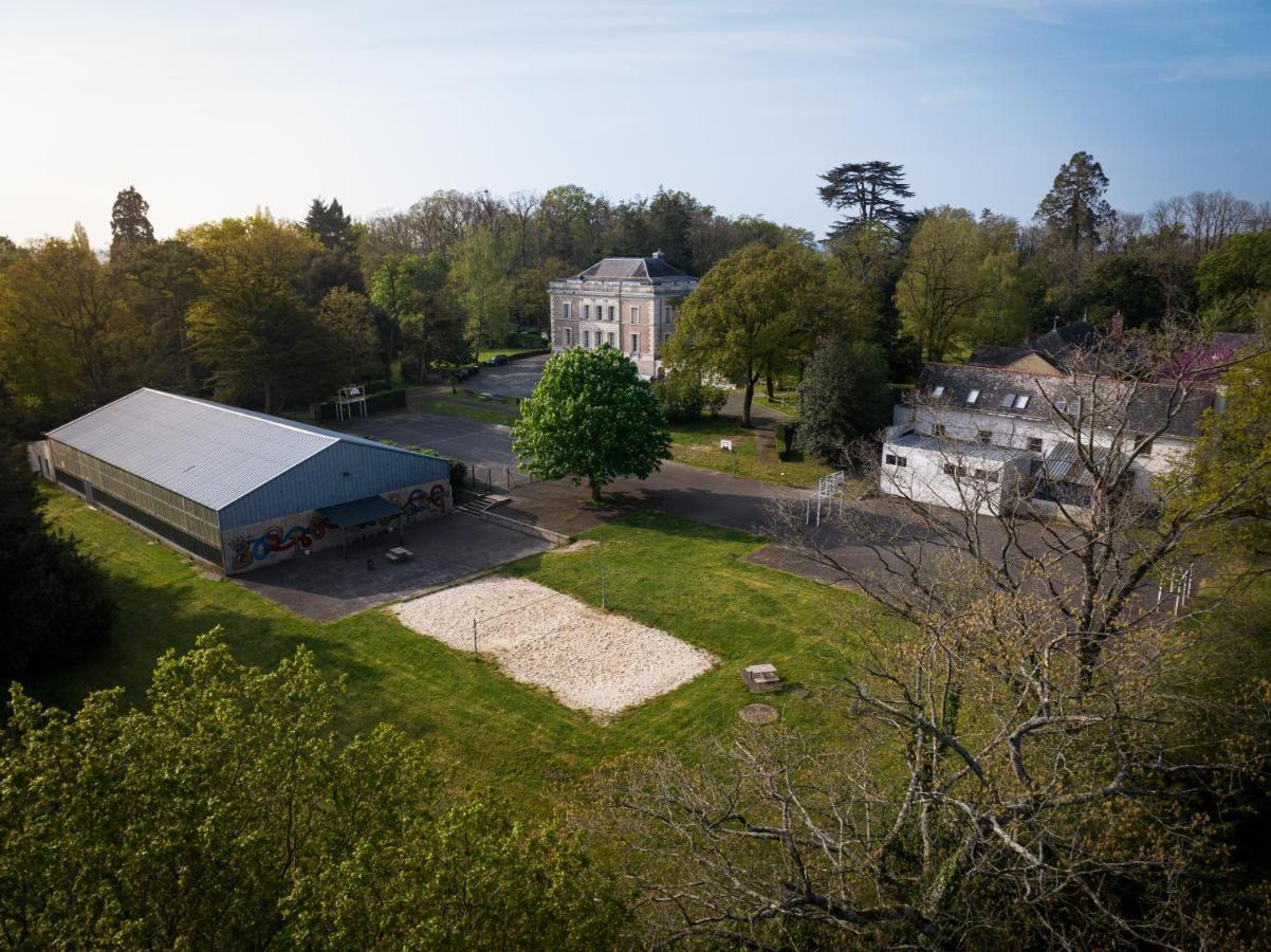 Hotel Institut Bois Robert Bécon-les-Granits Exterior foto